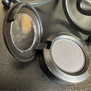 NWOT MAC SILVER RING Veluxe Pearl Eyeshadow